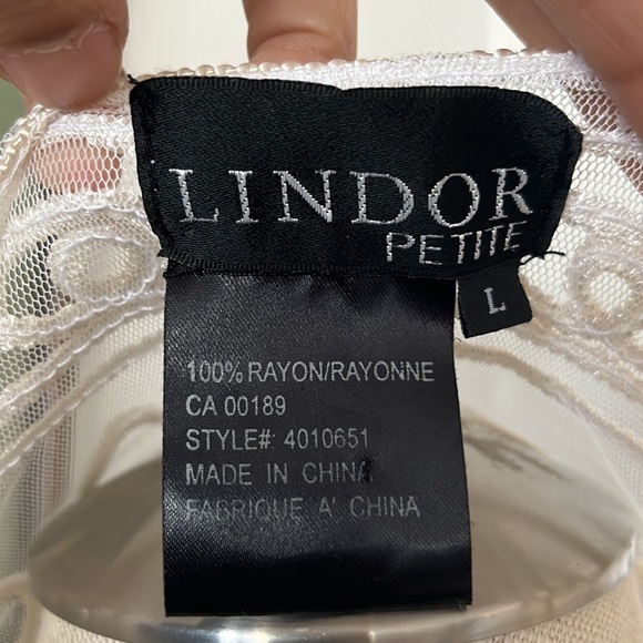 Embroidered top - Picture 3 of 4